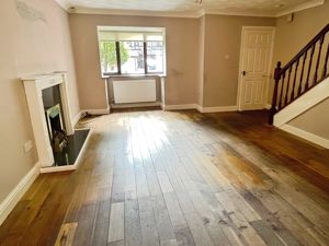 Lounge- click for photo gallery